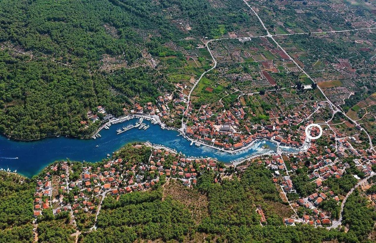 House Tia Villa Vrboska Bagian luar foto